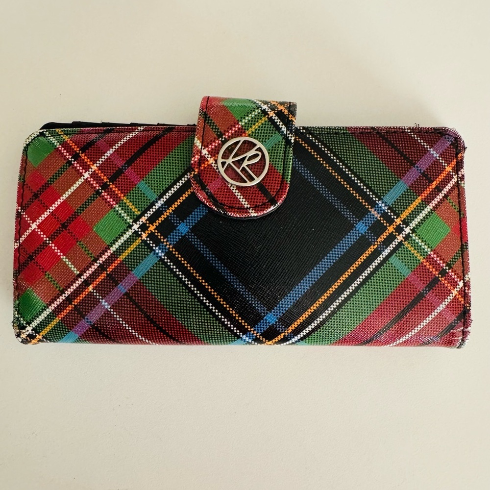 Chic Plaid Wallet with Logo Accent